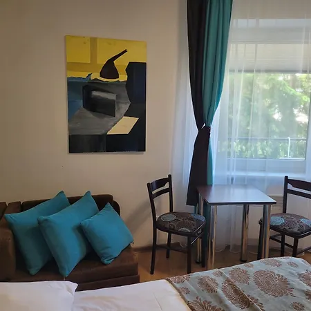 Bed & Breakfast Maja 3*