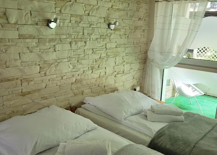 Maja Bed & Breakfast 3*